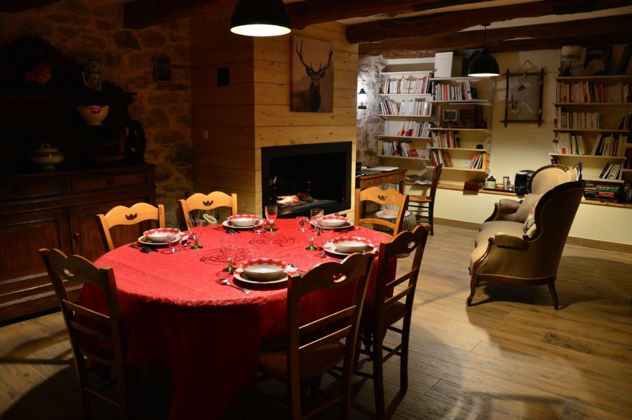 Chambres Et Table D'Hotes Du Pere Boussenac Exterior photo