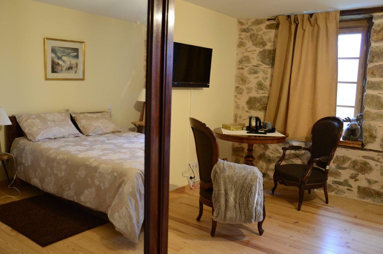 Chambres Et Table D'Hotes Du Pere Boussenac Exterior photo
