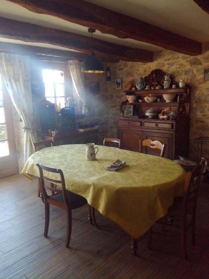 Chambres Et Table D'Hotes Du Pere Boussenac Exterior photo